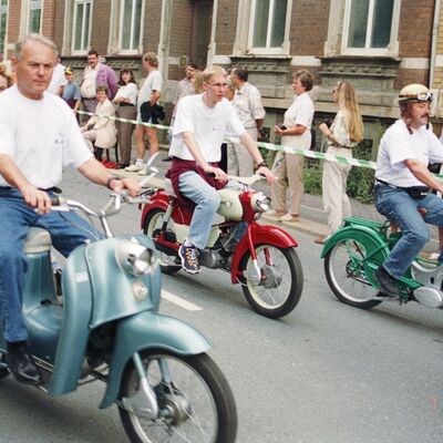 Bild vergr&ouml;&szlig;ern: Tag der Sachsen 1997